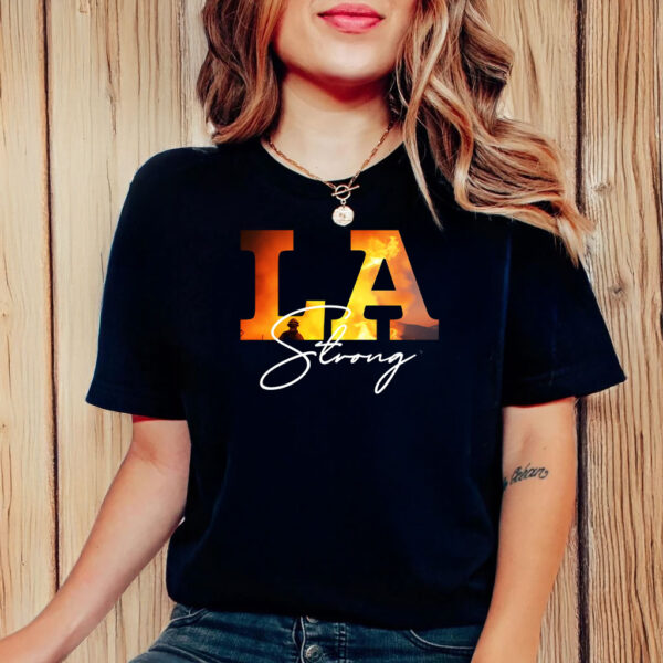 LA CALIFORNIA STRONG Classic T-Shirt